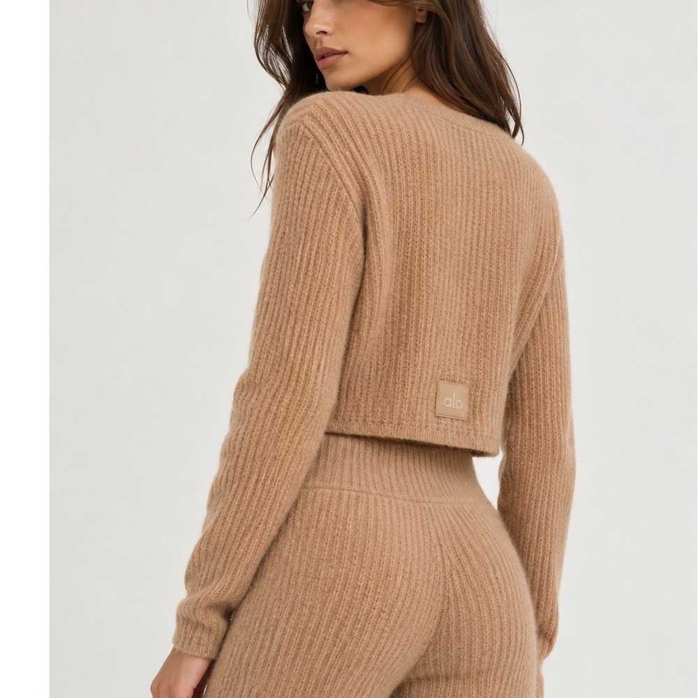 Alo Yoga Cashmere Plush Waffle Cropped Long Sleeve S Toasted Almond Cozy Knit